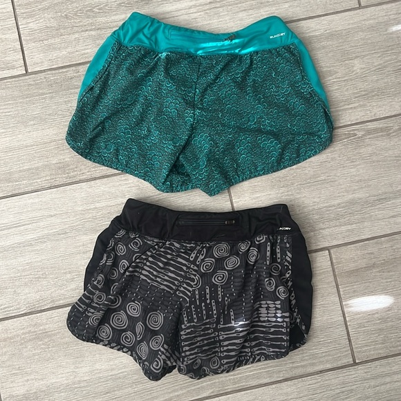Saucony Running Shorts Patterned Bundle Size XS EUC - Picture 11 of 13